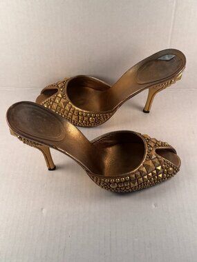 GUCCI BY TOM FORD RUNWAY STUDDED HEELS